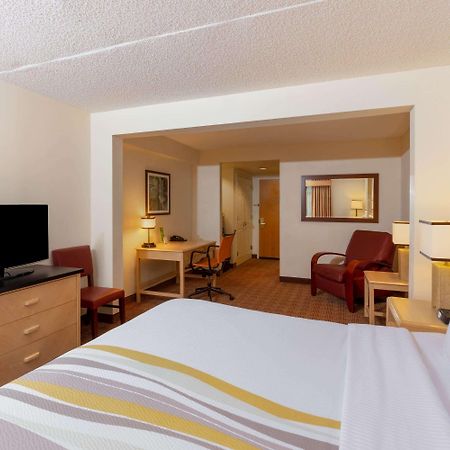 La Quinta By Wyndham Garden City Zimmer foto