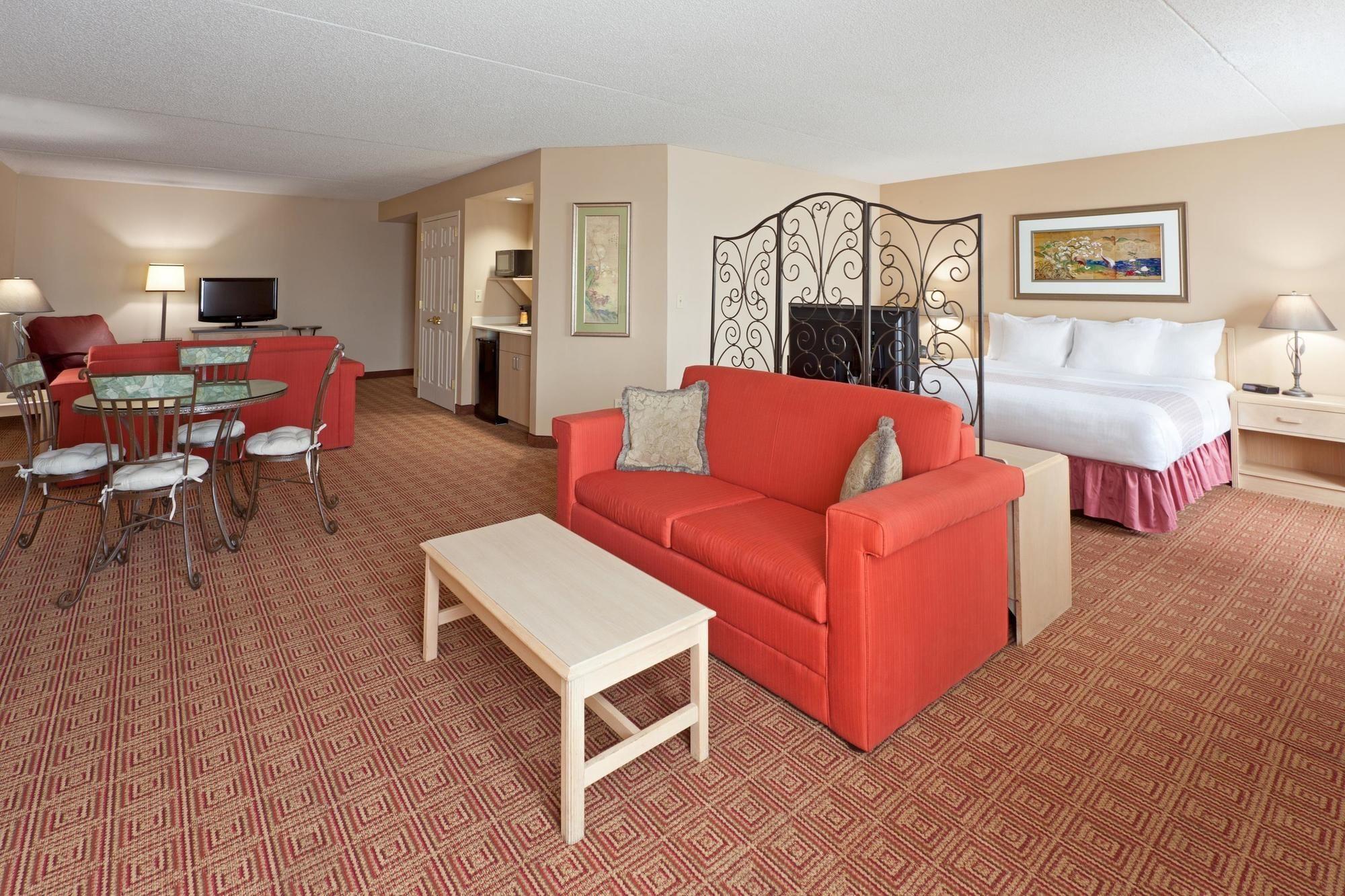 La Quinta By Wyndham Garden City Exterior foto